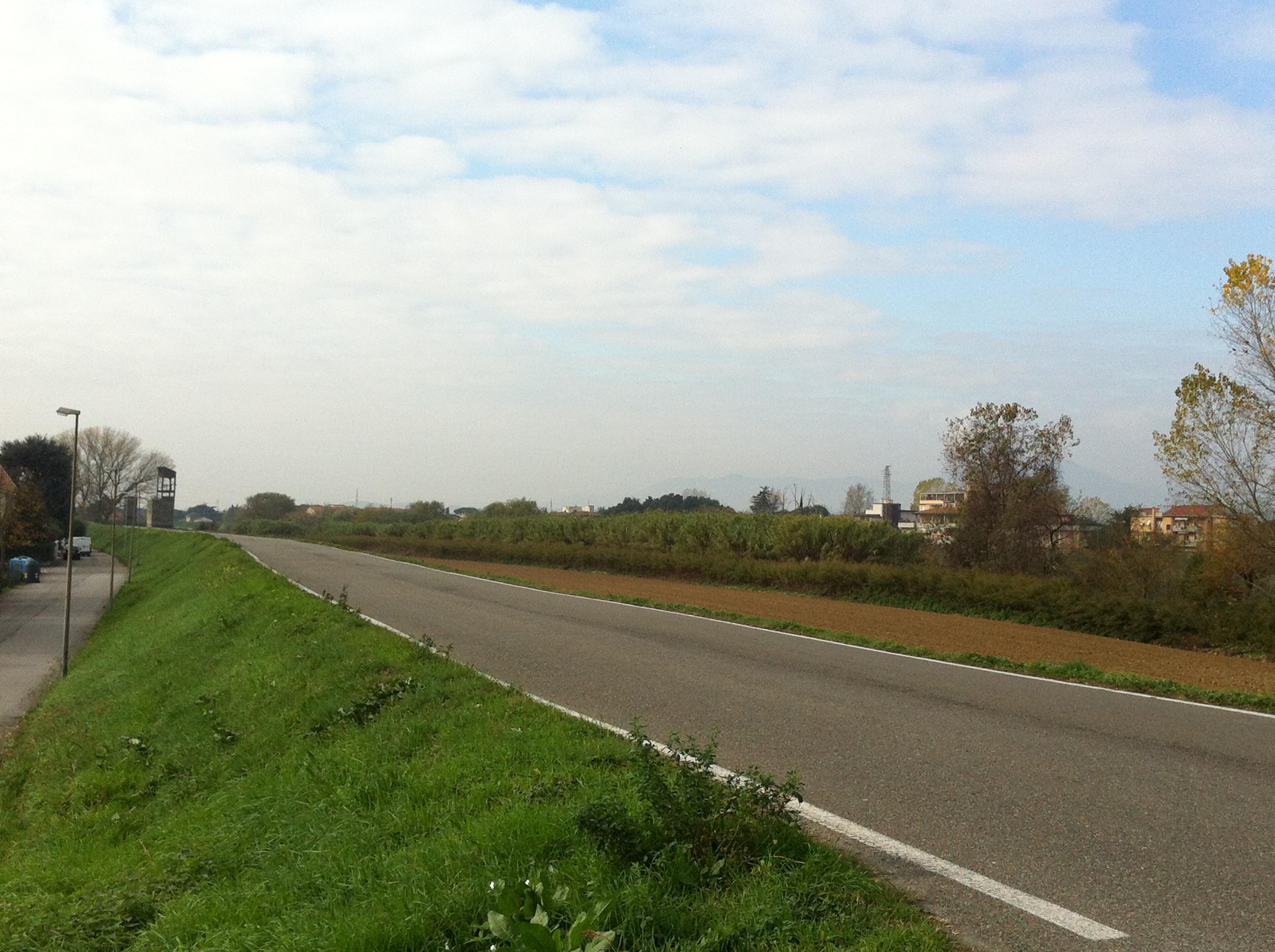 Un tratto di via Arginale a San Donato di San Miniato