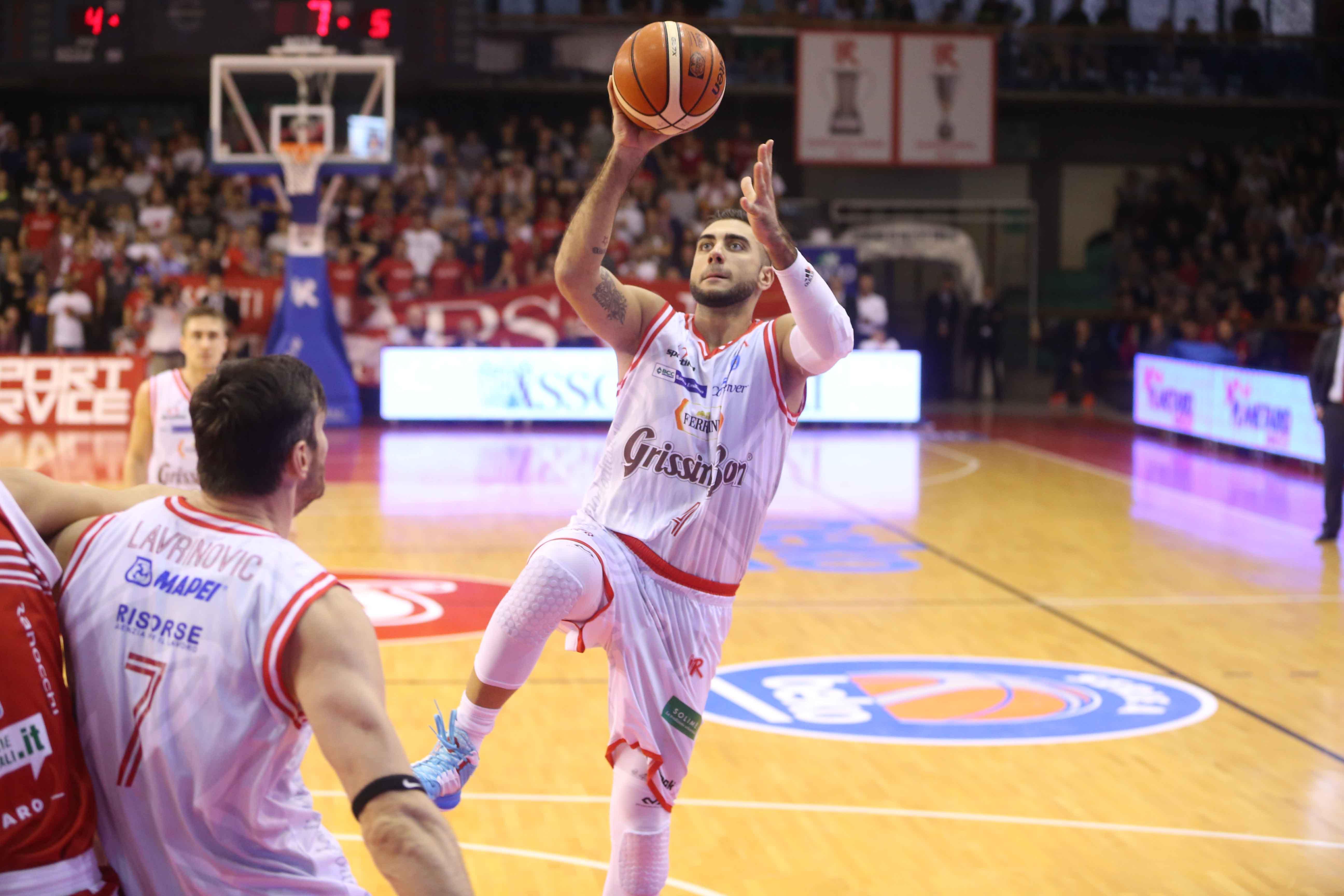 Con Trento, la Grissin Bon cerca la vittoria scaccia-crisi