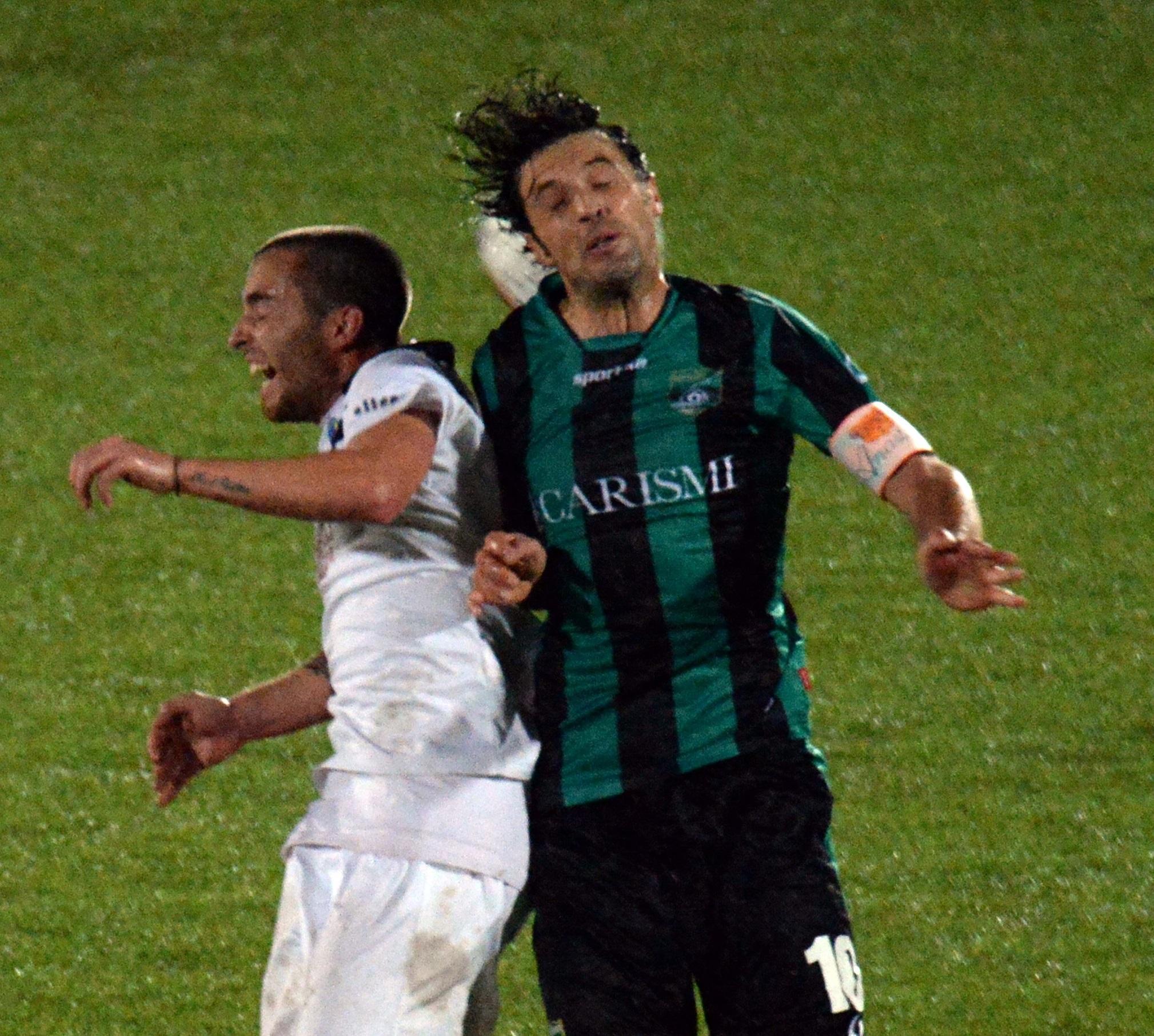 Il capitano neroverde Colombo (foto Silvi)