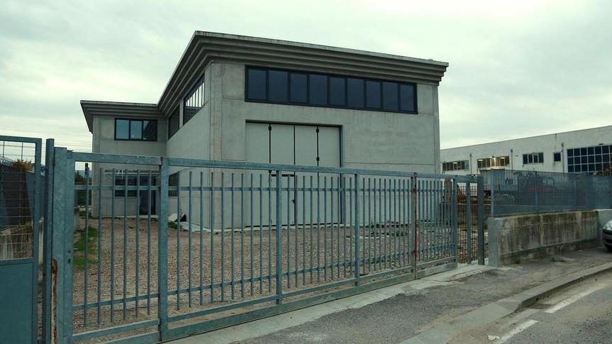 Rubano un quintale di attrezzi «Ricompensa a chi li ritrova»