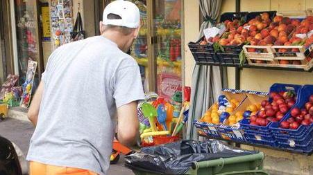 Sondaggio tra i cittadini «La città è troppo sporca»