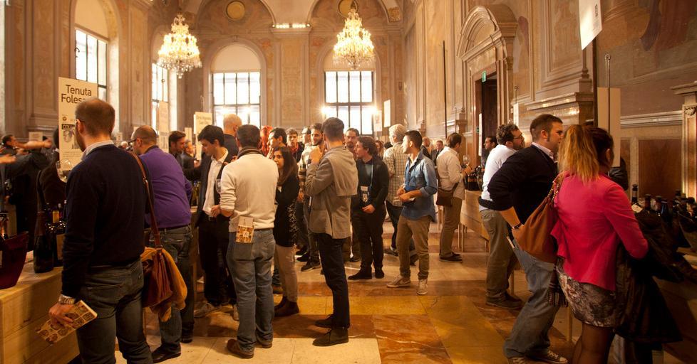 Undici cantine reggiane a Bologna