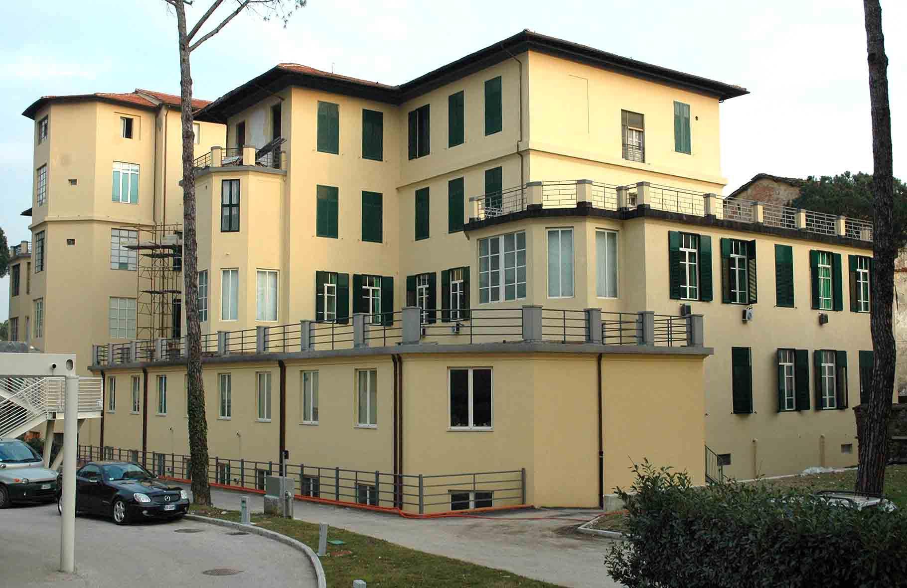 Il padiglione Cassa di risparmio, all’interno dell’ex ospedale del Ceppo (Gori)