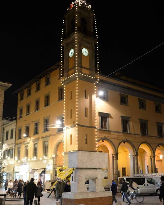 Su Palazzo Pretorio addobbi artistici firmati da Bartalini