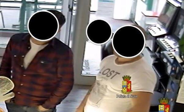 Incastrata la banda delle truffe ai tabaccai 