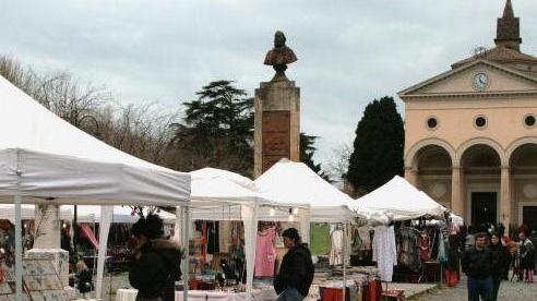 Villaggio di Babbo Natale in piazza Garibaldi