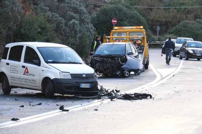 Le auto coinvolte nell'incidente (Marzi Pentafoto)