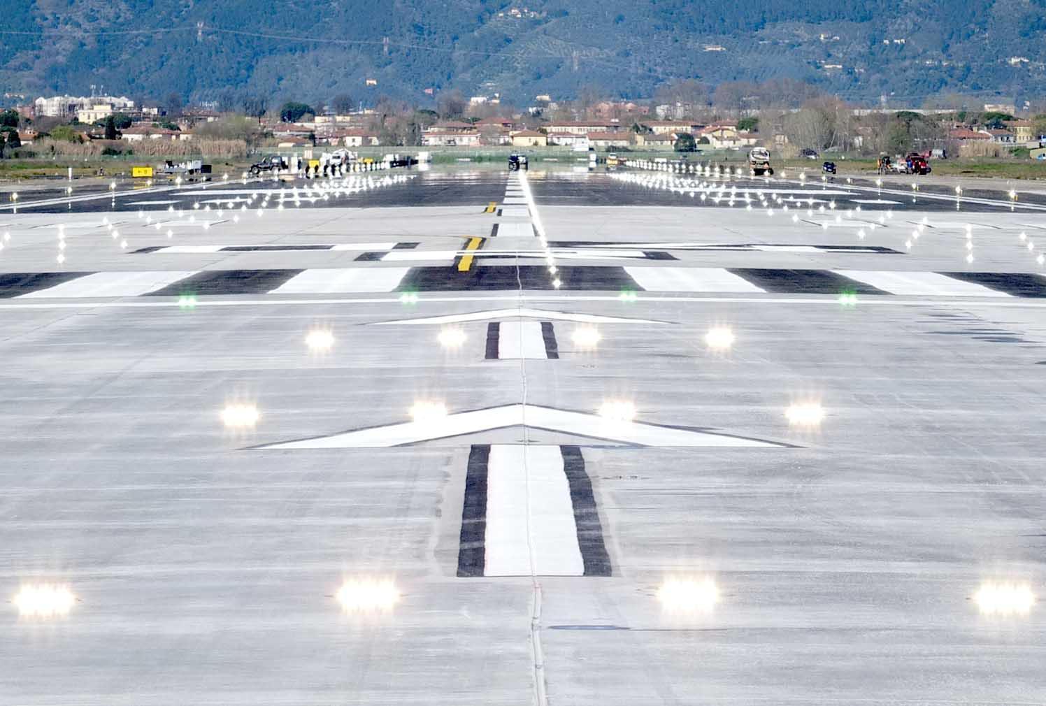 L'aeroporto si allunga la pista, ma non paga i terreni al coltivatore