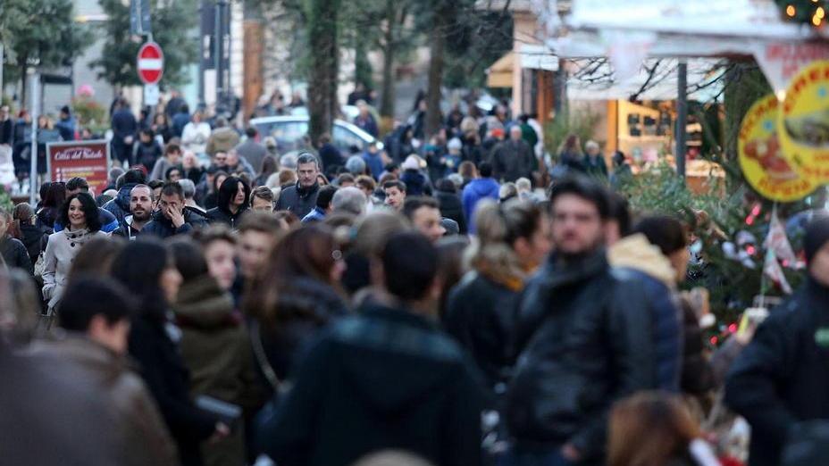 Natale in anticipo di un mese migliaia di visitatori in città