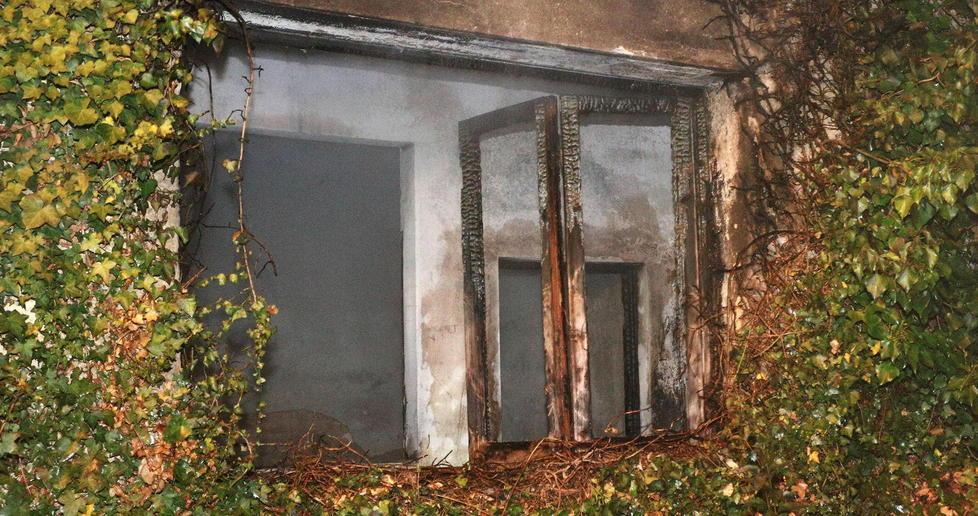 Dal rogo nell’ex fabbrica spunta un “albergo” abusivo 