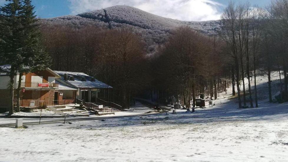 Arriva la prima neve sulla vetta dell’Amiata