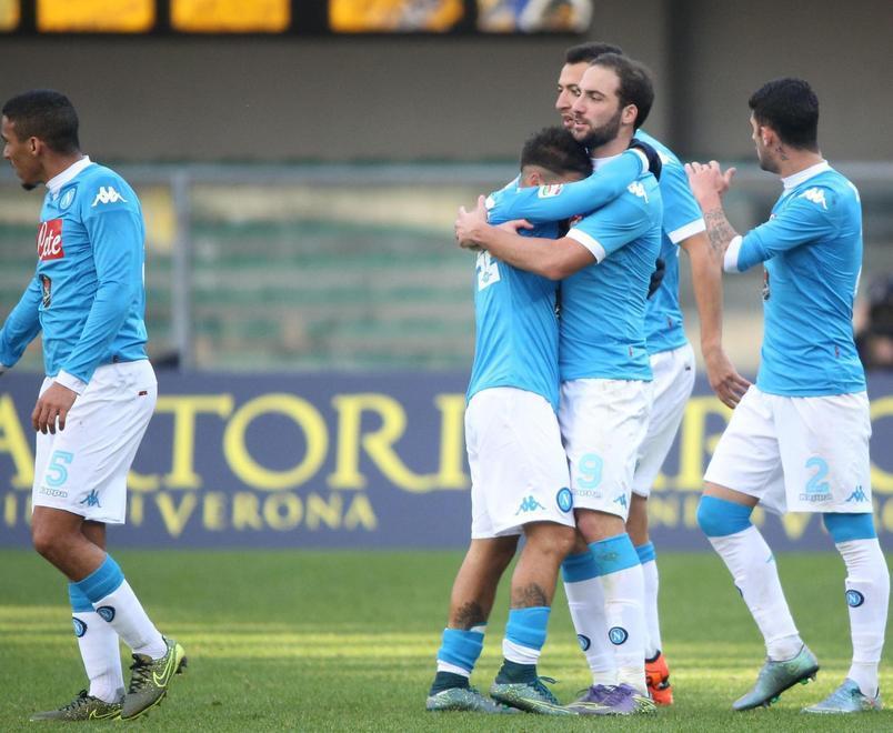 Insigne-Higuain, e il Napoli castiga il povero Verona 