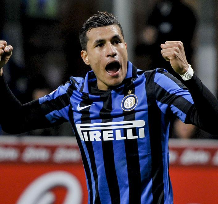 L’Inter torna sola in vetta 