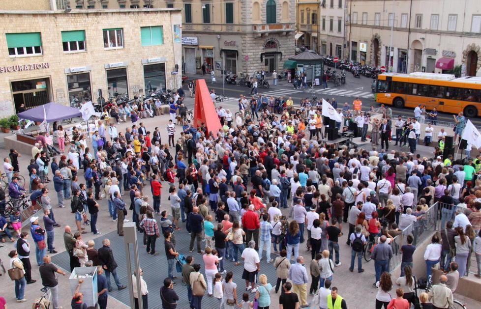 «Datemi tutti i soldi o vi ammazzo» 