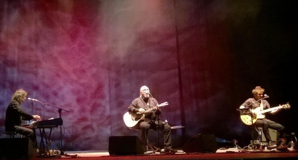 Finardi, un concerto intimo Tra aneddoti e blues d’annata 