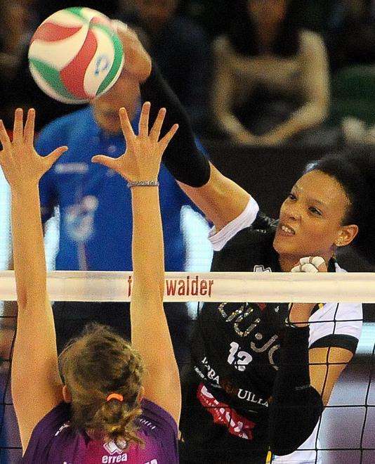 Liu Jo a riposo: domenica sfida con la Pomì Casalmaggiore