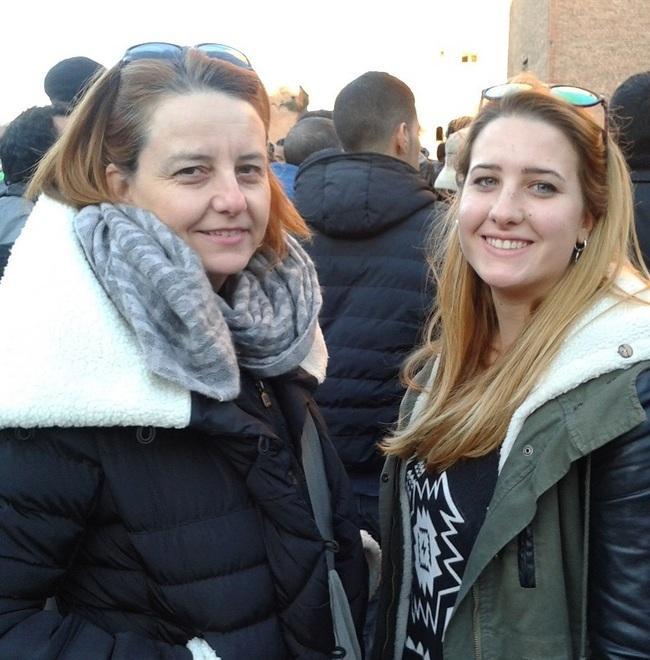 Tra i passanti uno sguardo e via 