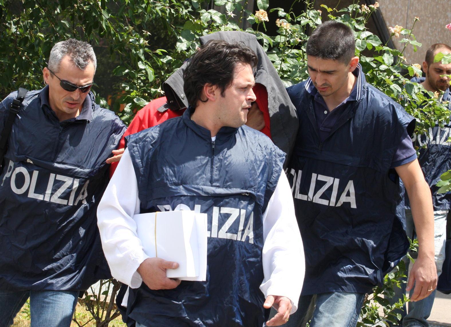 Un arresto della Dda