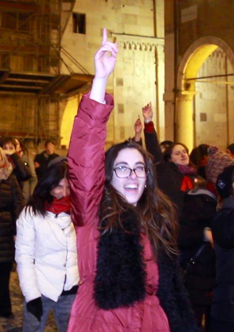 “Vittime del silenzio”: danza, foto, flash mob e palloncini