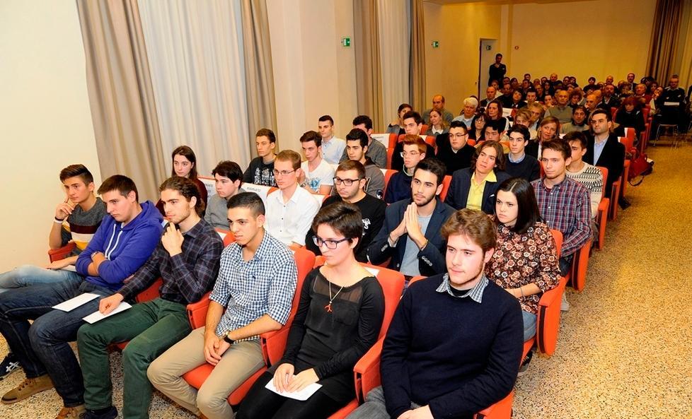 Consegnate 25 borse di studio a studenti di istituti tecnici 