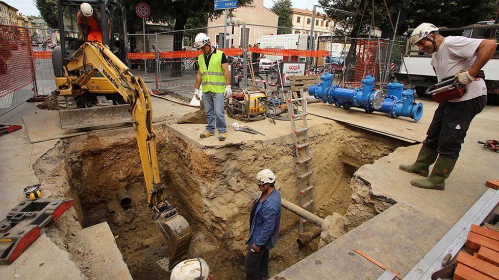 Lavori sulla rete: niente acqua e scuole chiuse a Castel del Piano