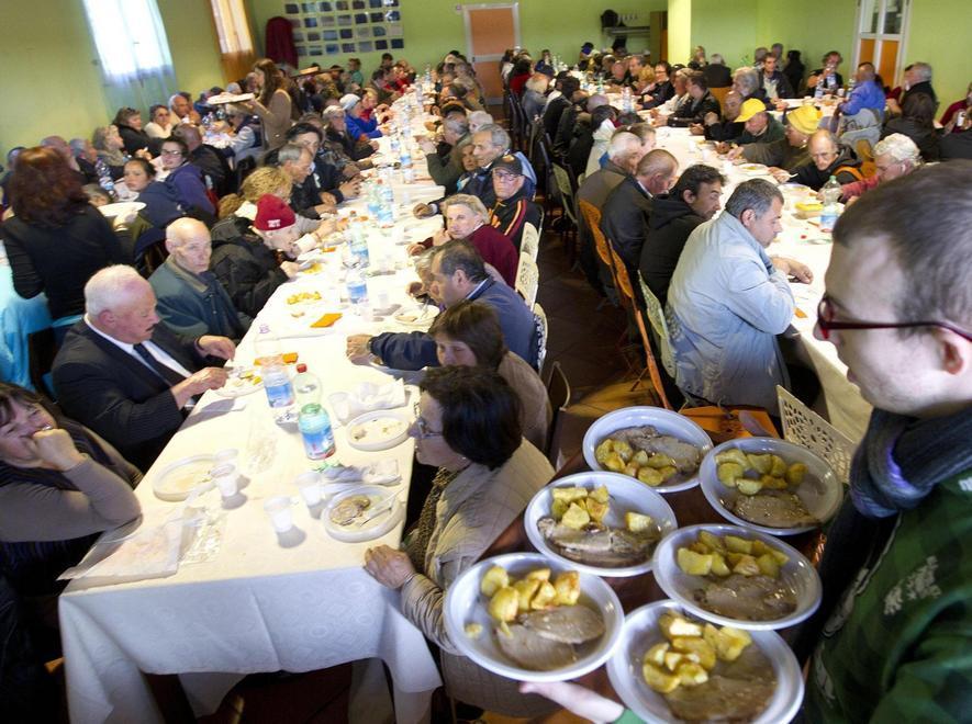 Allarme povertà, il 15 % delle famiglie ha bisogno di aiuto 