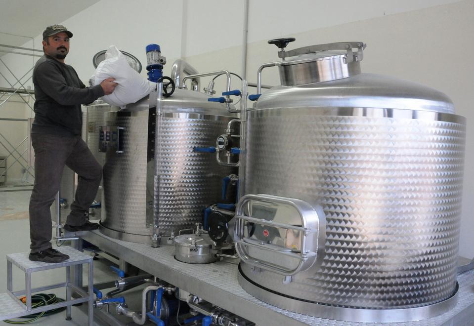 Spumeggiante e giovane, è Saulè la birra nuorese 