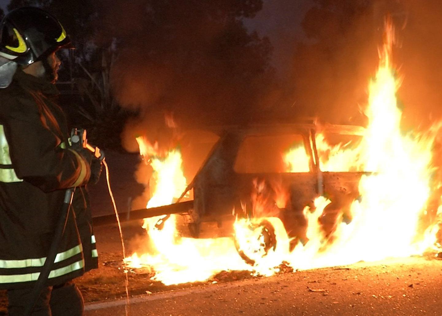 Vigili del fuoco in azione
