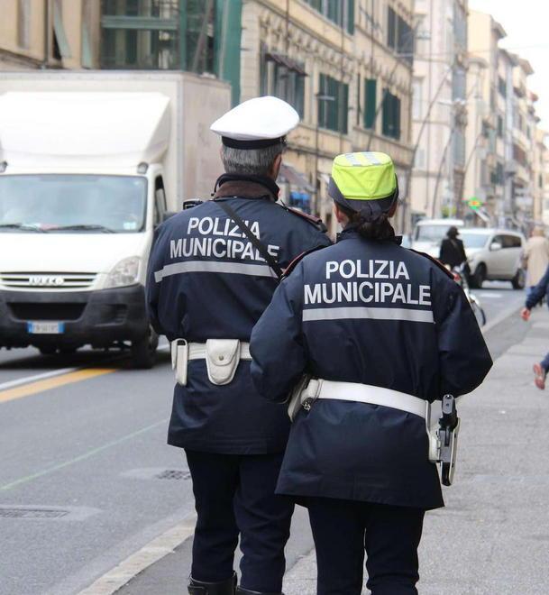 Assunti undici vigili urbani per un mese: Natale più protetto in città 