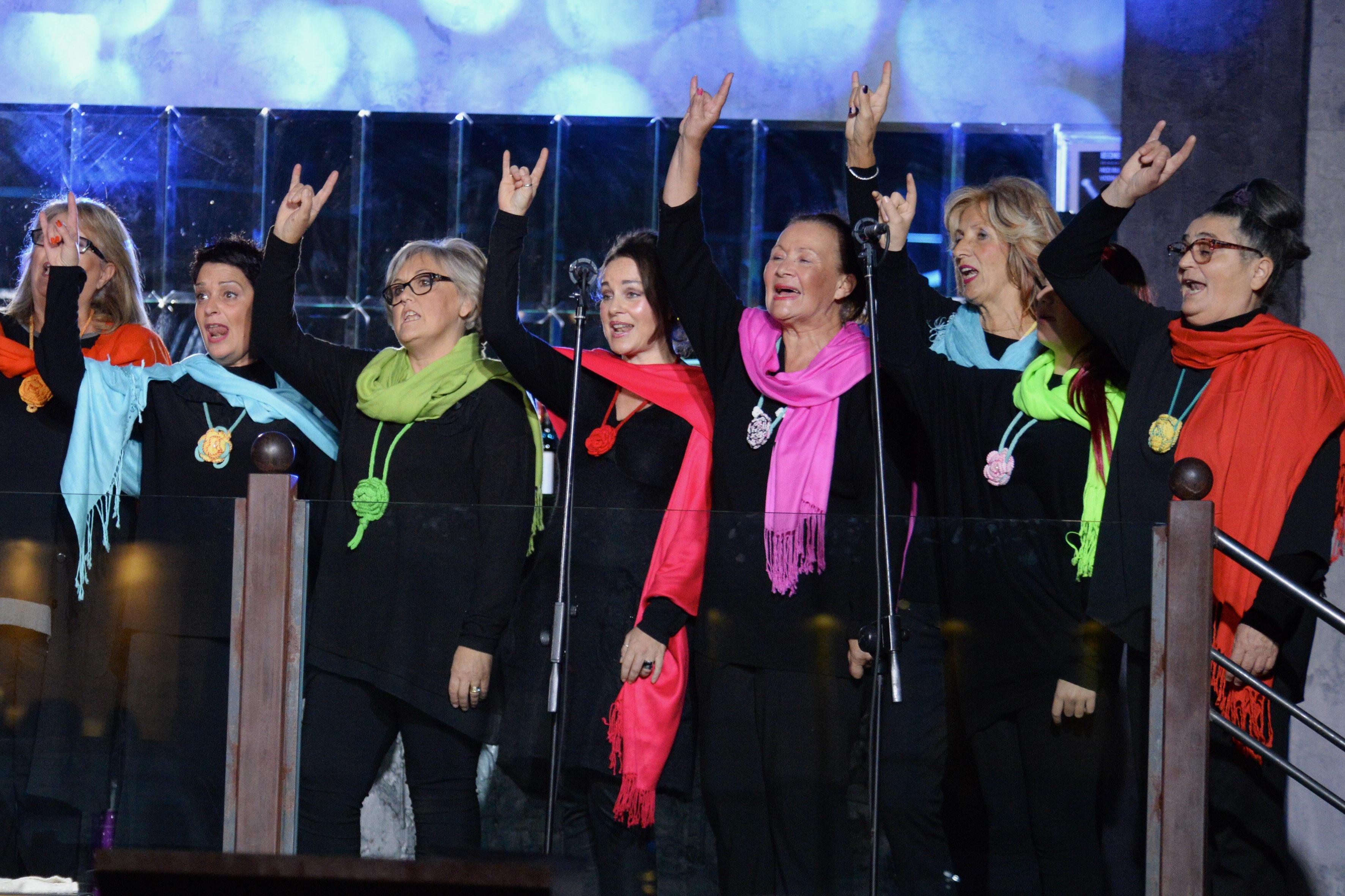 Il Coro delle Donne di Magliano (foto agenzia Bf)