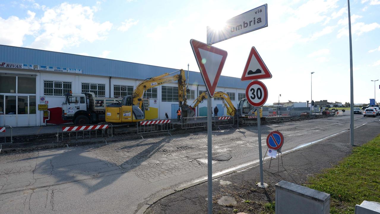 I lavori già avviati nella zona industriale di Gello (foto Silvi)