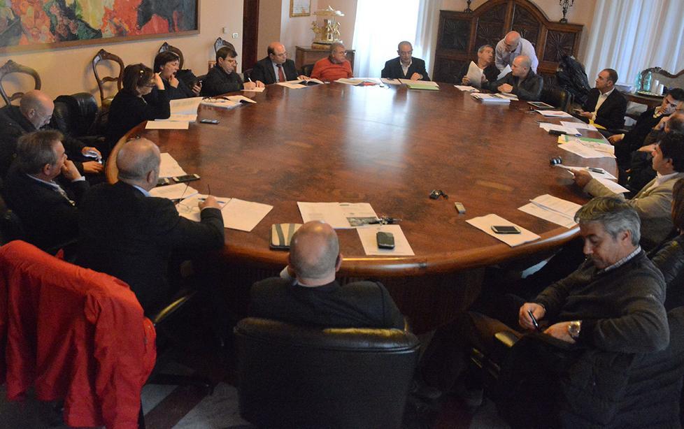 No dei sindaci alla riforma schiaffo del Cal alla giunta 