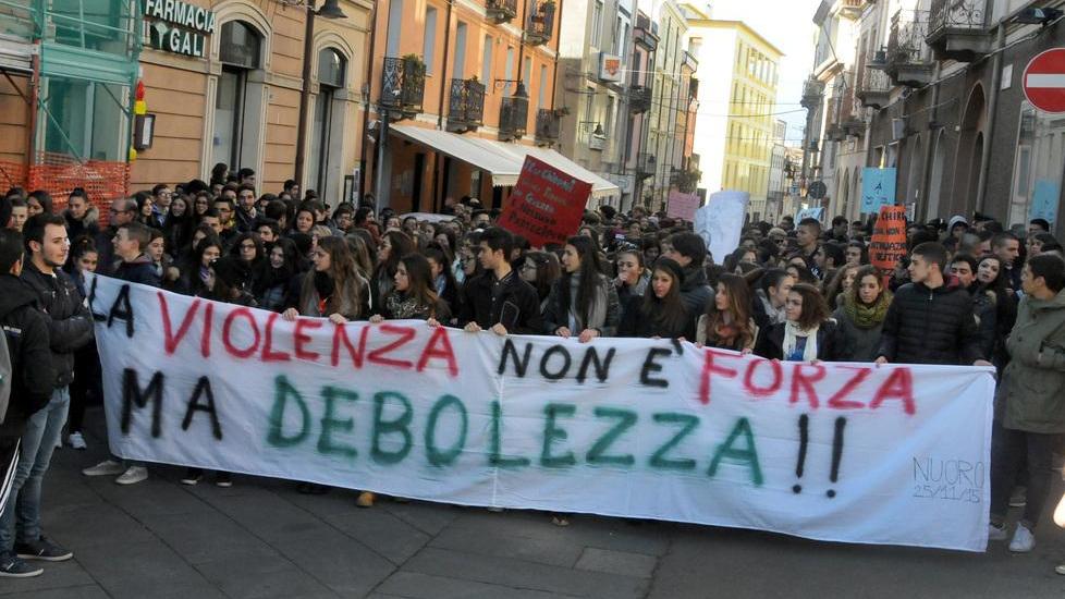Gli studenti in marcia per la pace