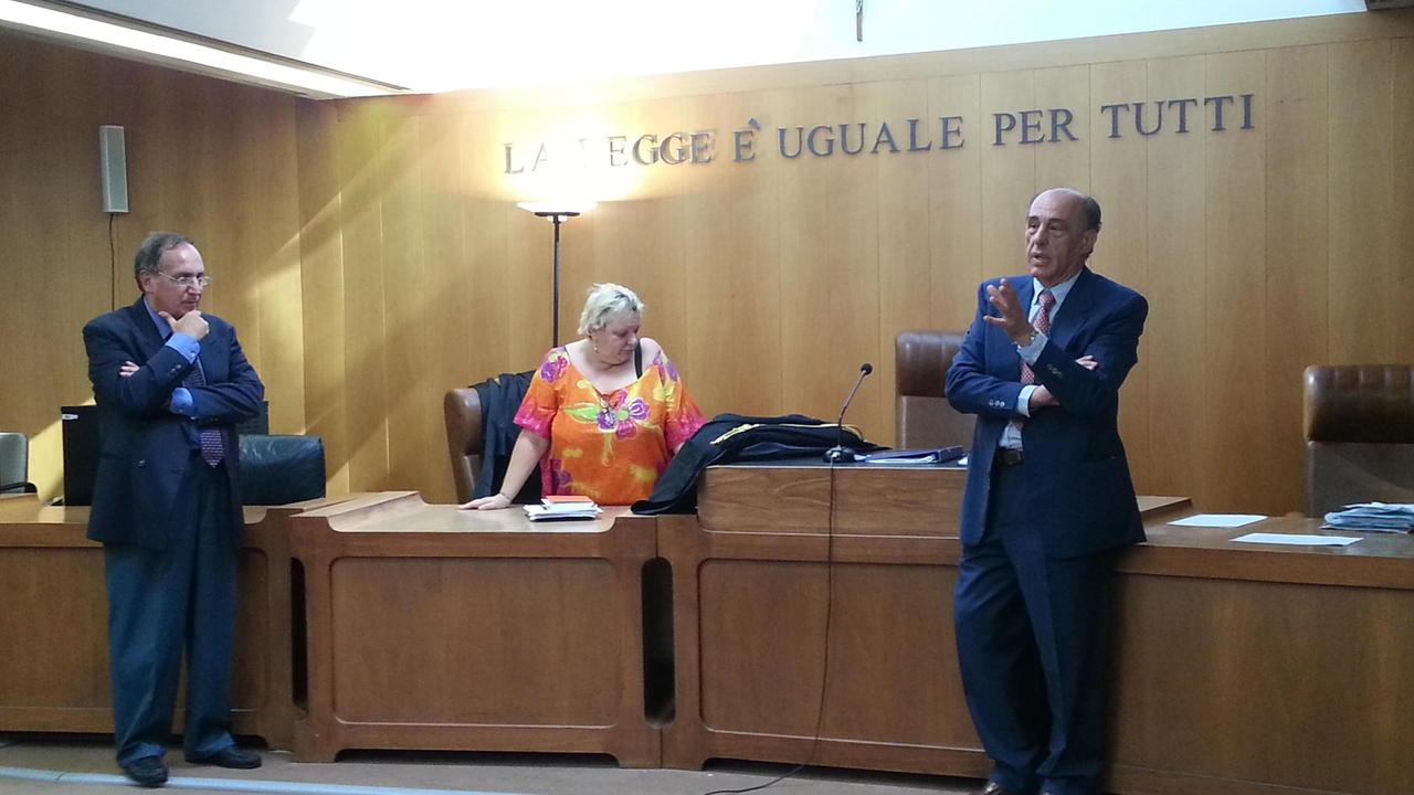 Il giudice Monica Magi insieme al presidente del Tribunale Nicola Pisano