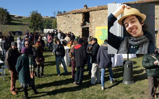 «Ciao Francesco, spirito libero e anarchico». Una festa per piangere il giovane morto - Foto - Video 