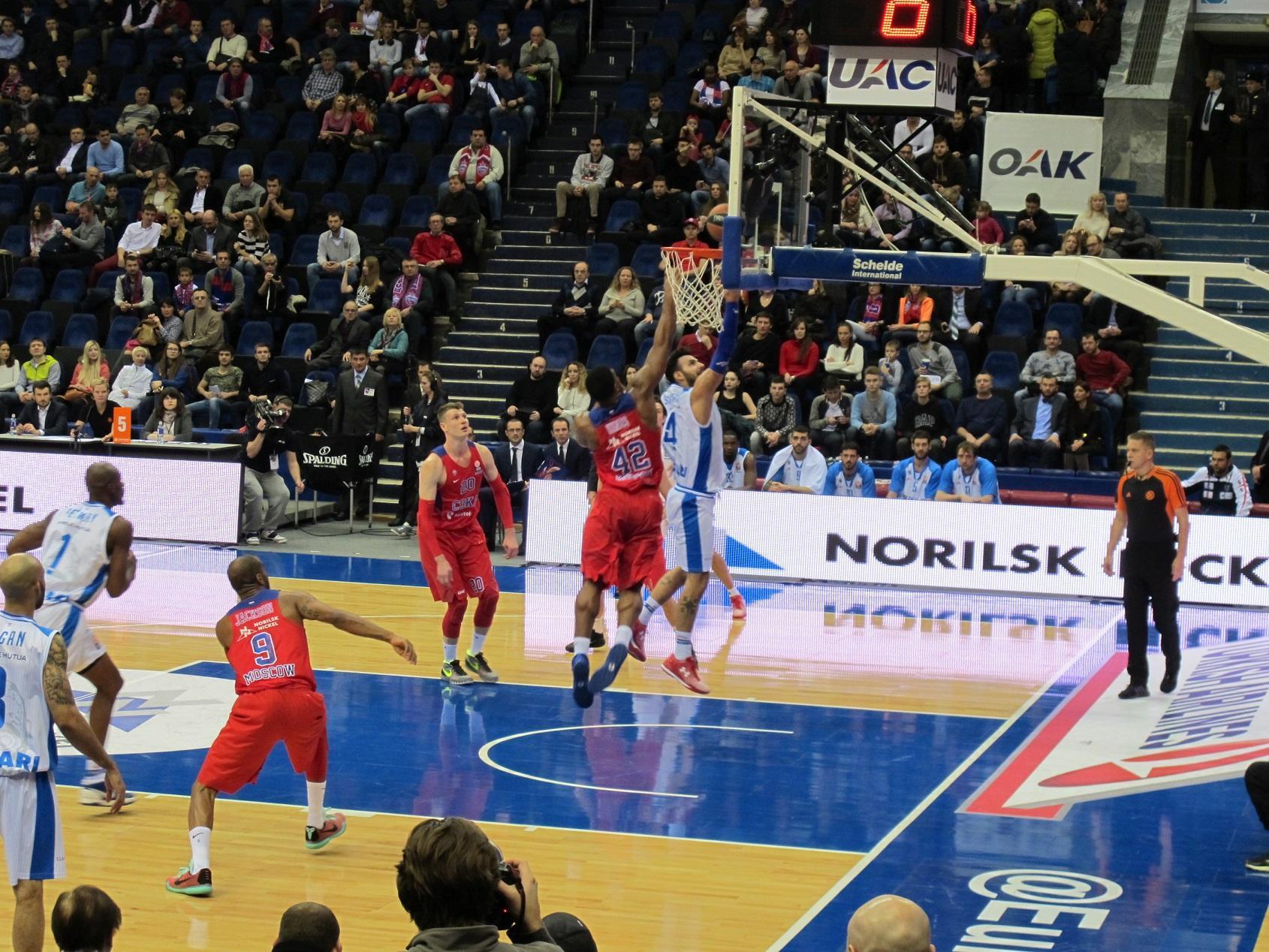 Brian Sacchetti in azione durante Cska Mosca-Dinamo Sassari