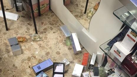 I ladri ritornano a colpire nella stessa profumeria