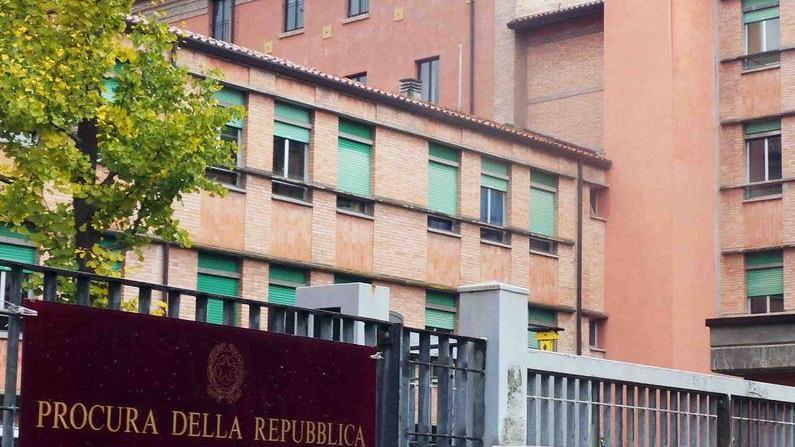 Tassi usurai a imprenditore, il processo