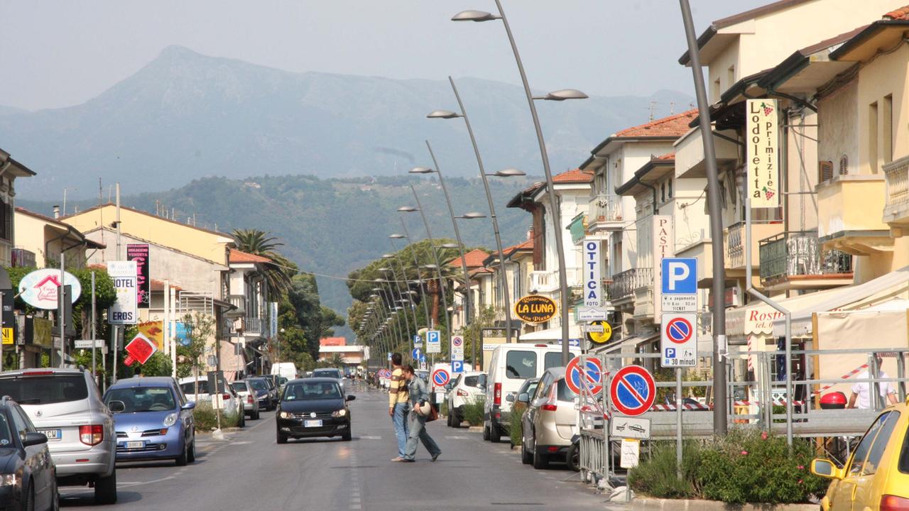 Una veduta di via del Fortino a Lido di Camaiore