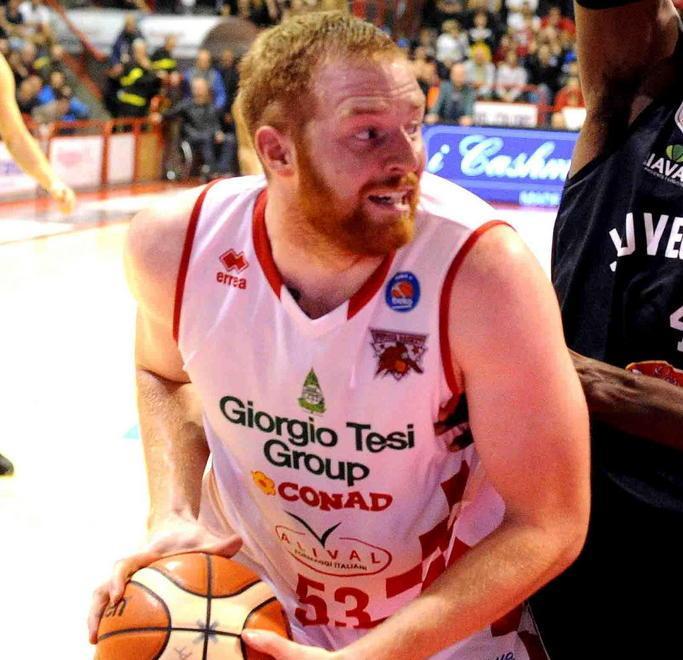 Da Nencini sport la maglia-tributo dedicata a Kirk 