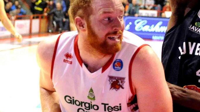 Da Nencini sport la maglia-tributo dedicata a Kirk