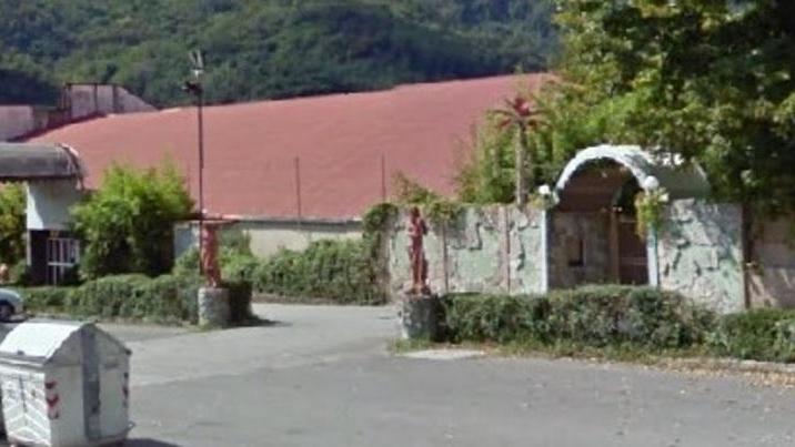 Banda di bulli in azione al Wild Disco Pub