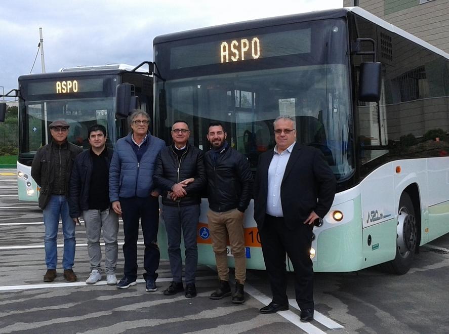 Viaggio in bus con alta tecnologia 