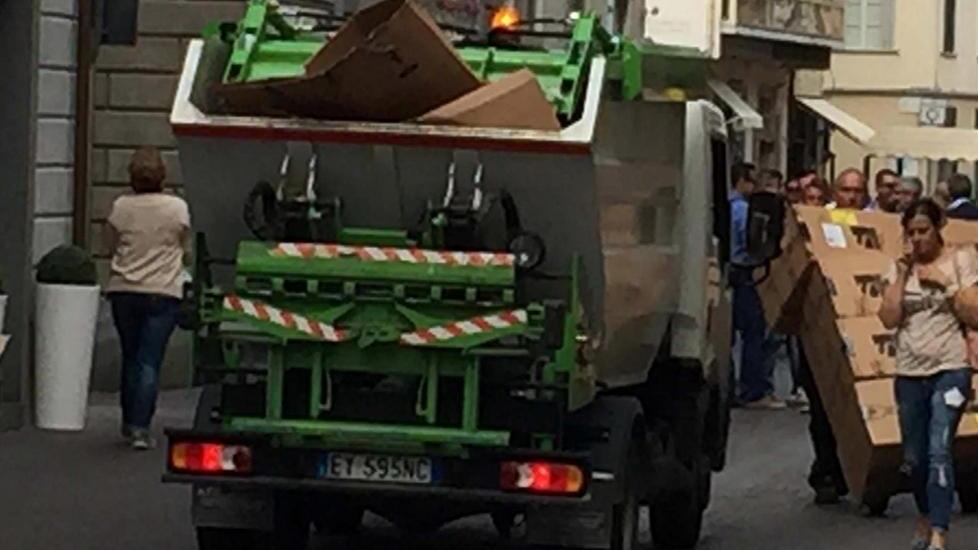 «Dove metto i bidoni?» Ancora in alto mare i super condomini