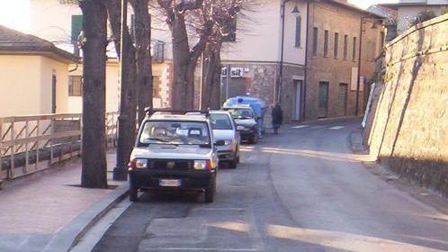 Abbattuti quattro alberi in centro