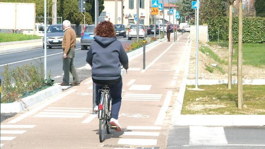 Quando pedalare conviene soldi a chi va al lavoro in bici