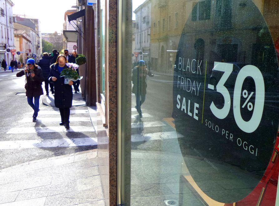 Natale Premia fa cultura con abbonamenti teatrali 