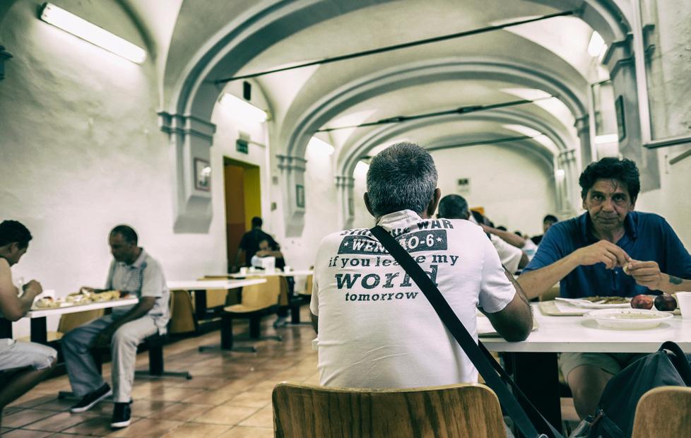 Porta Aperta, una storia di Modena tra l’umanità e la strada 