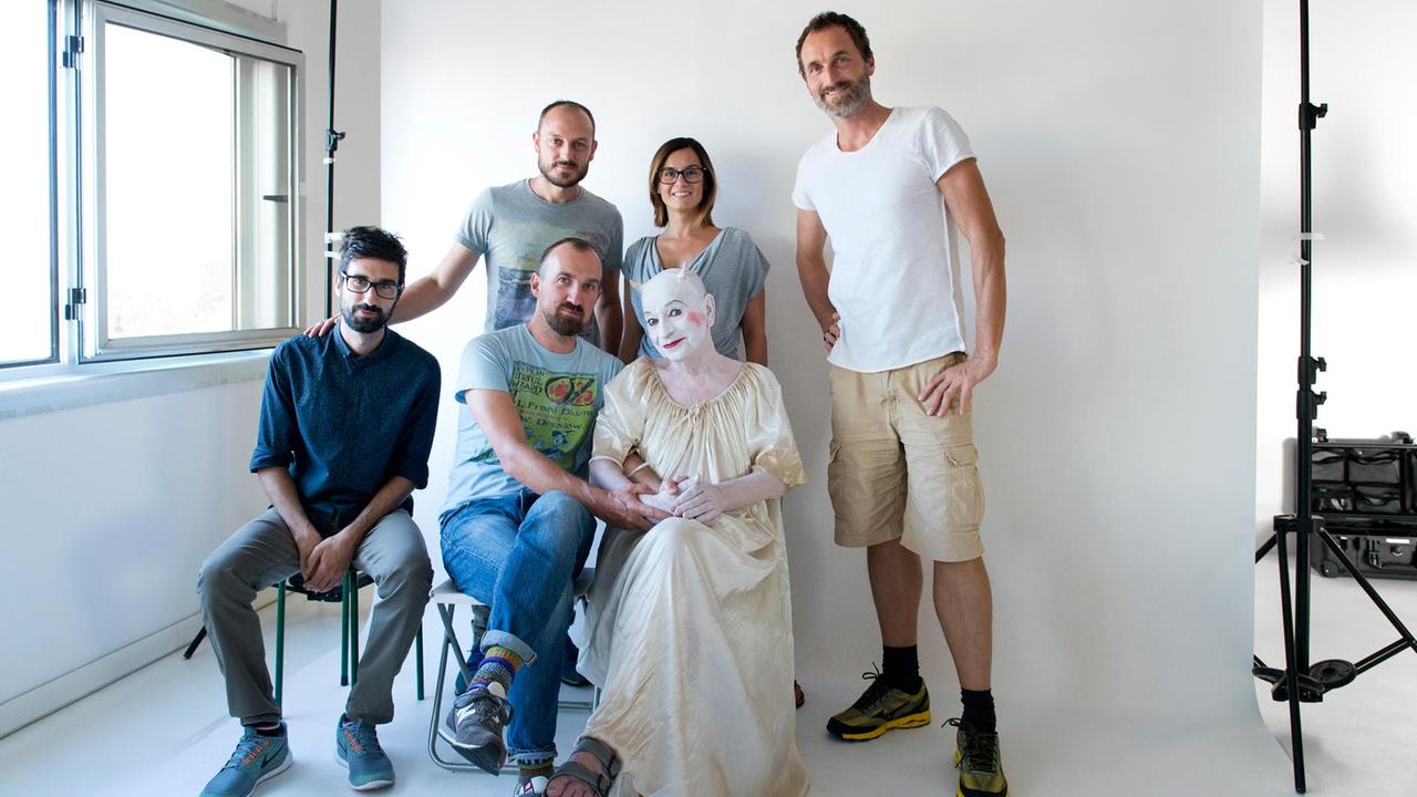 Lindsay Kemp posa per il celebre obiettivo di Walker