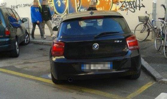 Il trucco del pass disabili: cento multati